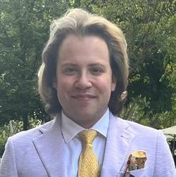 Theo Estrin-Serlui photo.jpg