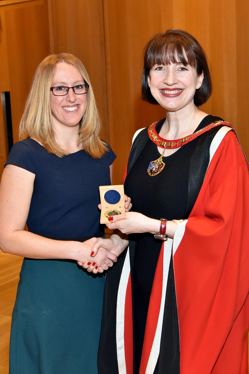 Gold Research medal Miss Roanna George.JPG